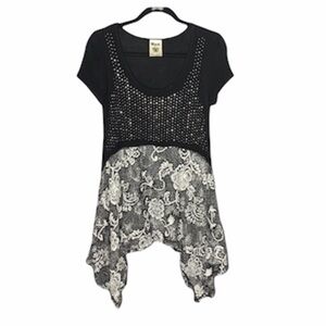 VOCAL  short sleeve asymmetrical top size small